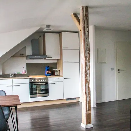 アパート Exklusive 2 Zi. Dachgeschosswohnung In Lage!