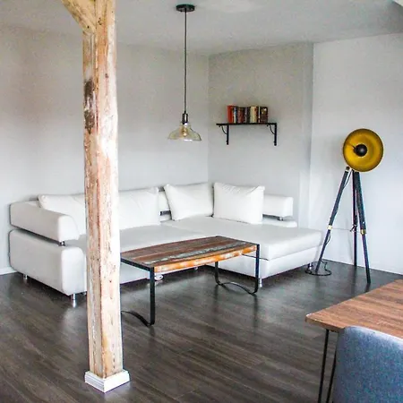 Apartment Exklusive 2 Zi. Dachgeschosswohnung In Lage! BRE