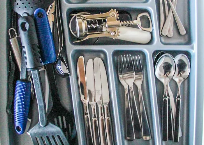 Exklusive 2 Zi. Dachgeschosswohnung In Lage!