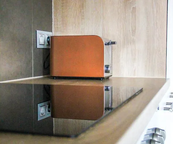 Exklusive 2 Zi. Dachgeschosswohnung In Lage! * Bremen